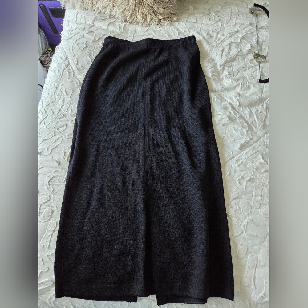 St. John Black Knee-Length Pencil Knit Skirt